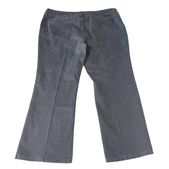 Chicos Size 4 XXL Short Ultimate Fit Barely Flare Leg Jeans Black Platinum Denim - Picture 3 of 11